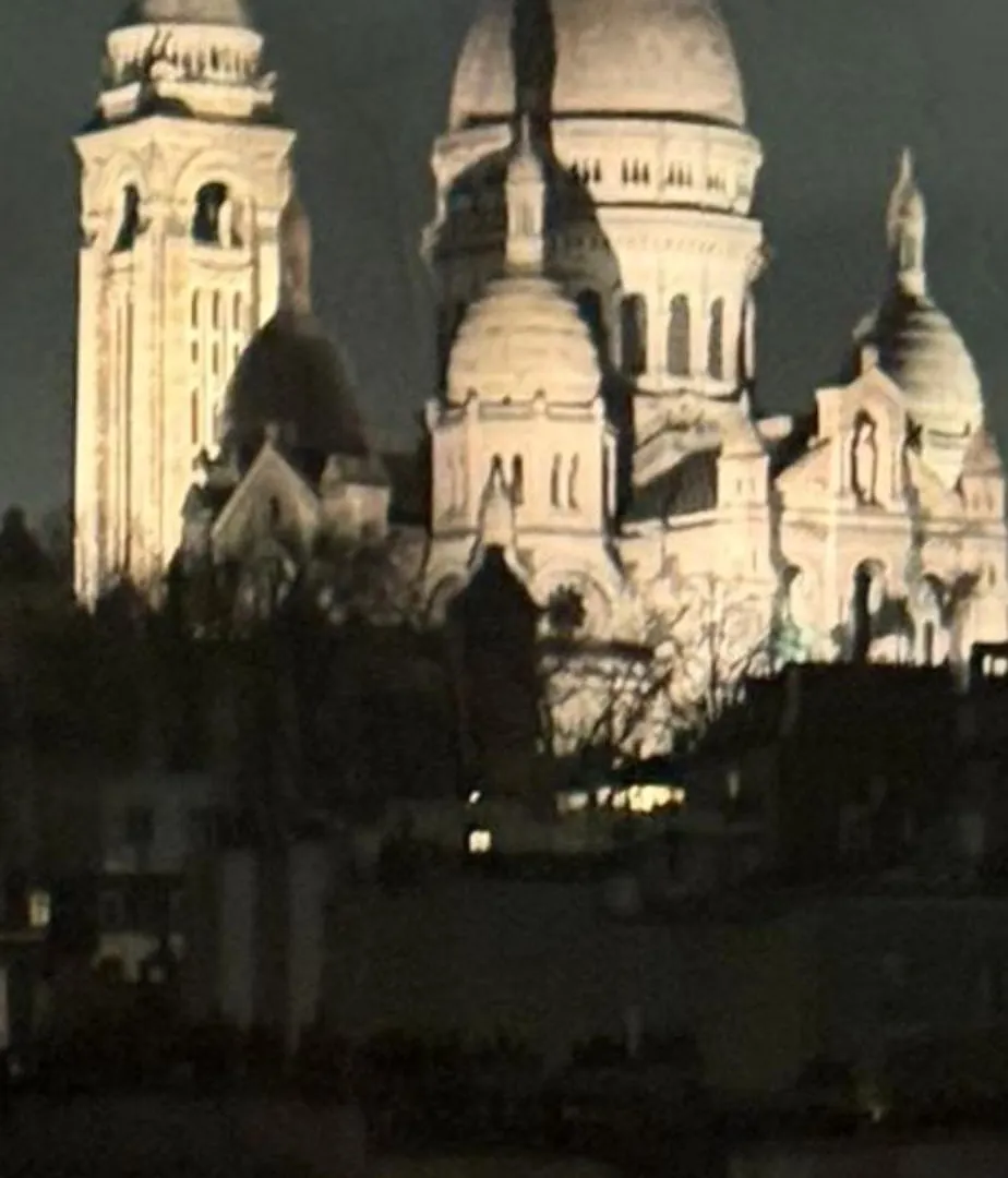 Studio Avec Vue Sur Sacre-Coeur contacts